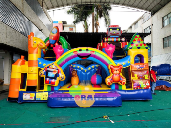 Happy Robot Inflatable Playground 6x5.6x4.2h Mt